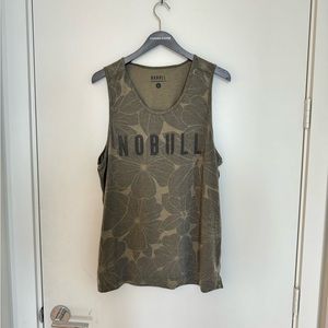 Men’s Nobull hibiscus olive tank large